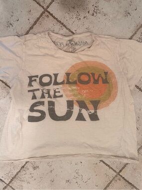 Magnolia Pearl Cream Tee with Orange & Olive “Follow The Sun” Graphic NWOT